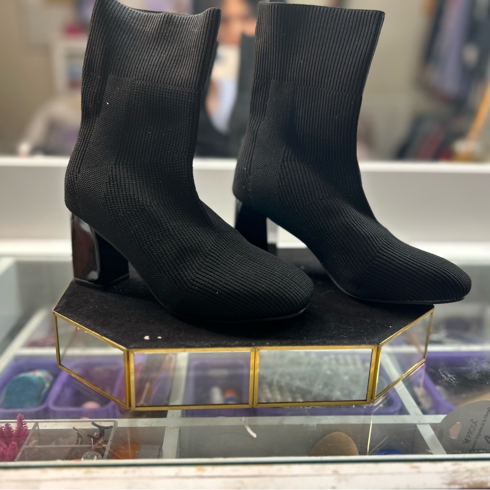 Black small ankle boot size 6